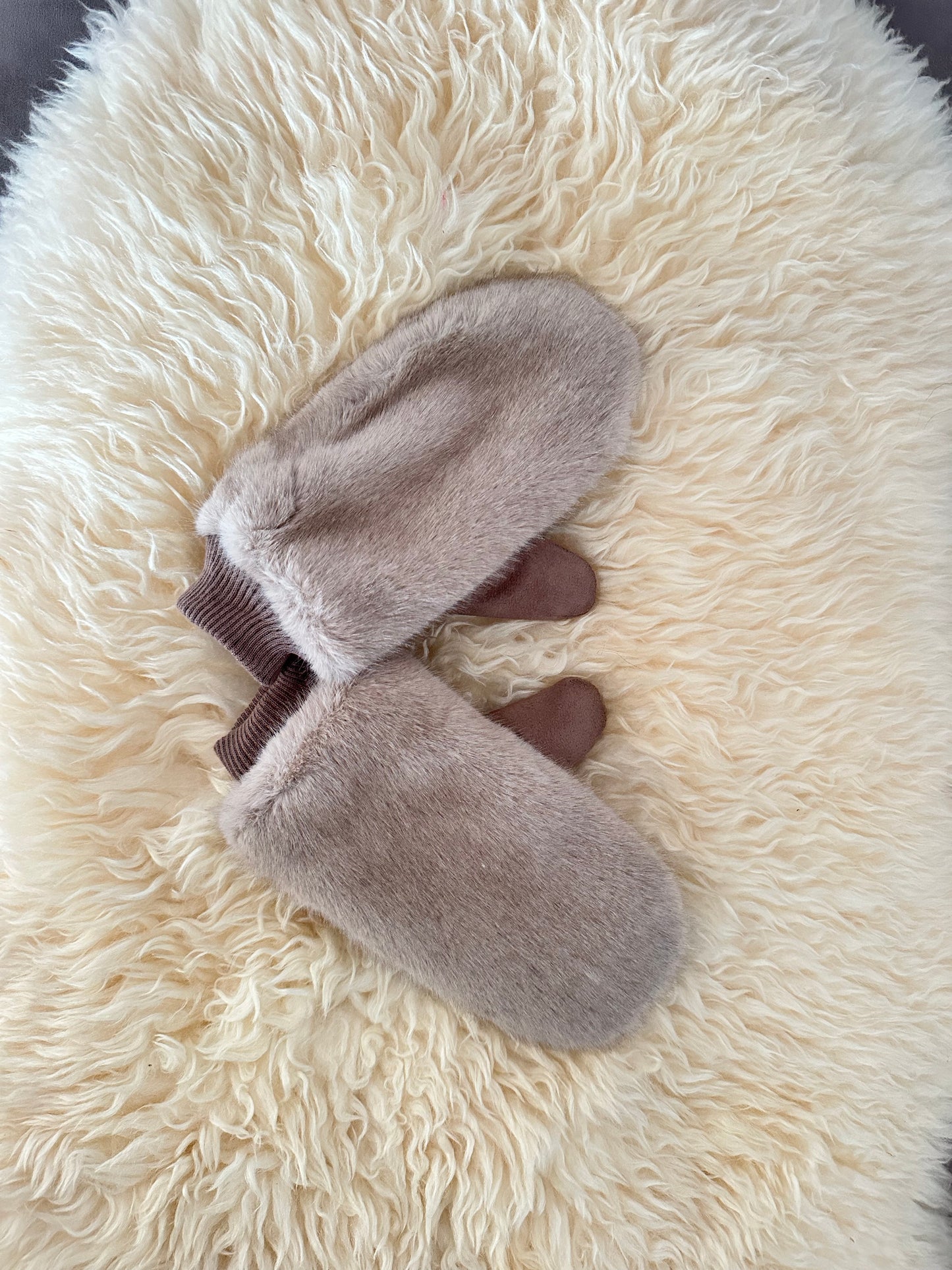 Fell Handschuhe mit Gummizug