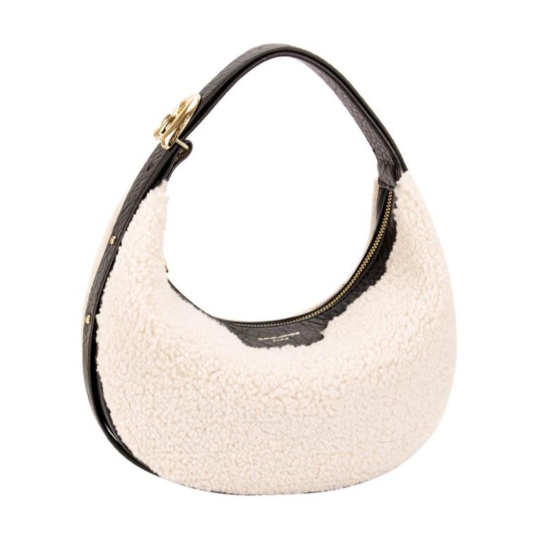 „Kitz Bag“ Halbmond-Tasche aus Lammfellimitat